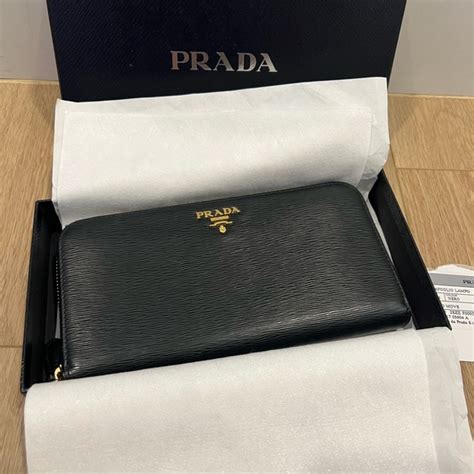 Prada Portafoglio Lampo large wallet in saffiano print 